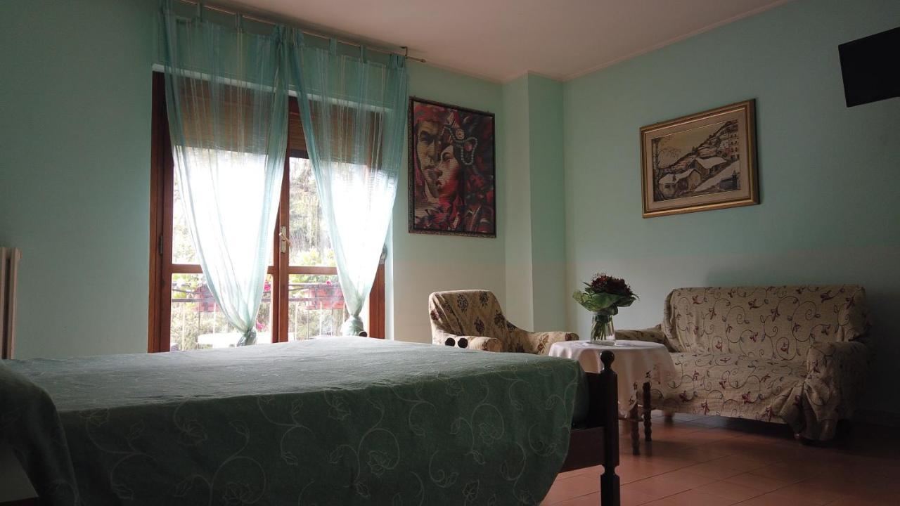 Hotel Cristina ヴェッライエス エクステリア 写真