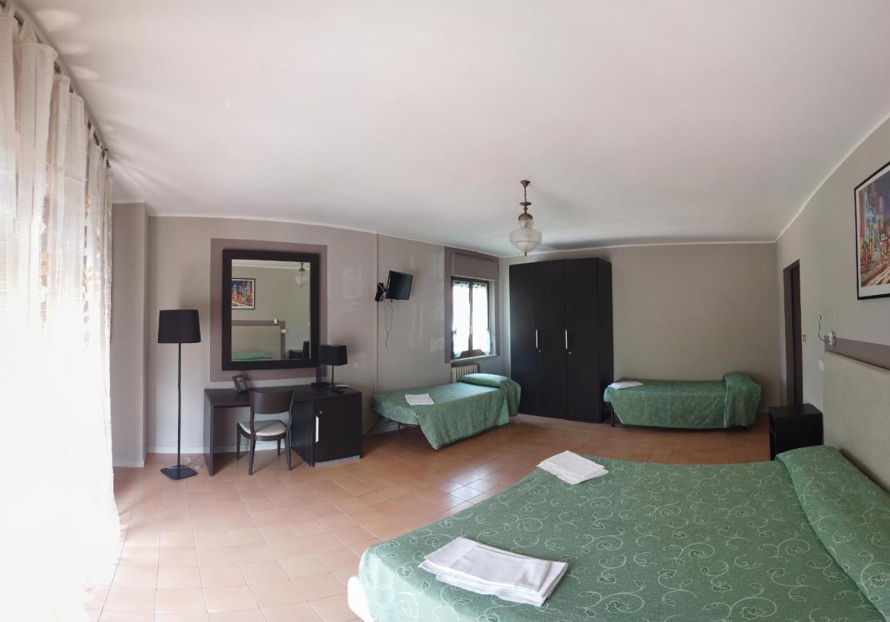 Hotel Cristina ヴェッライエス エクステリア 写真